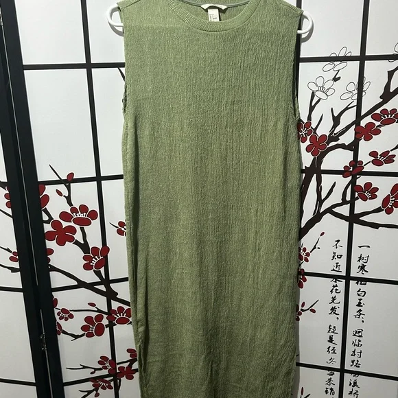 H&M Textured Green Midi Dress - Picture 3 of 5